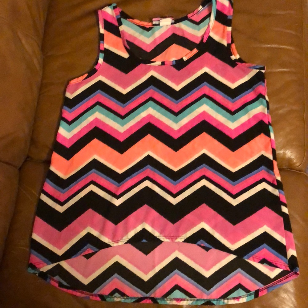 Sleeveless shirt